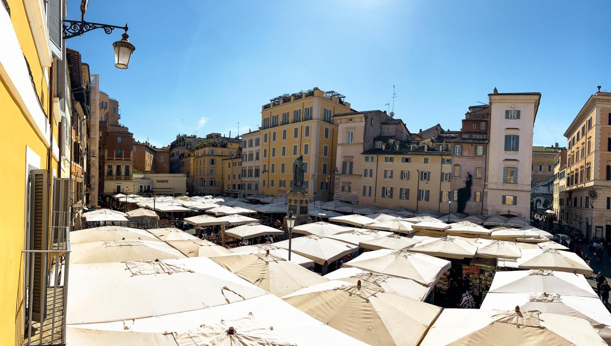View On Campo De Fiori Irex Apartment Roma Exterior foto